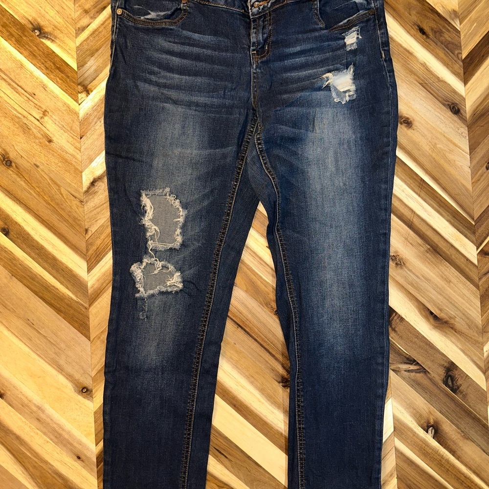 Refuge Distressed Blue Jeans GUC Size 16